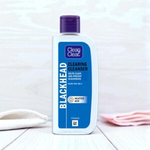 CLEAN & CLEAR® Blackhead Clearing Cleanser