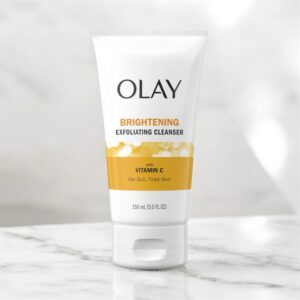Olay Brightening Exfoliating Cleanser with Vitamin C 150ml